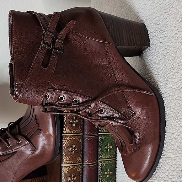 Bella Vita Kody Leather Boots Victorian Tassel Buckle Ankle Booties Cognac Brown - Picture 2 of 12